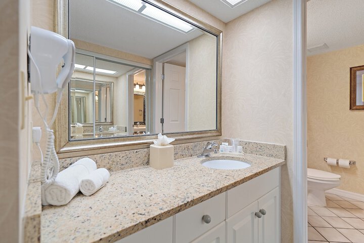 Holiday Inn & Suites Clearwater Beach S-Harbourside by IHG