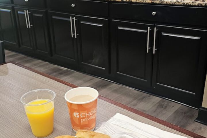 Breakfast/Coffee Service 51 of 54