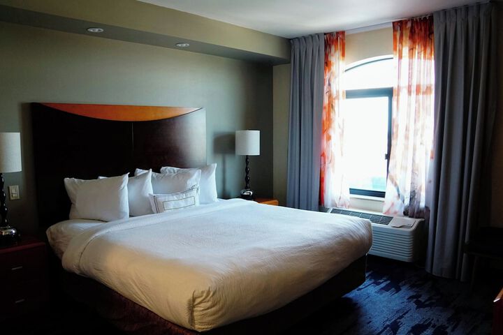 Room 17 of 42