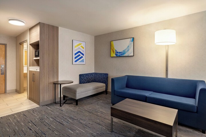 Holiday Inn Express Syracuse Airport by IHG