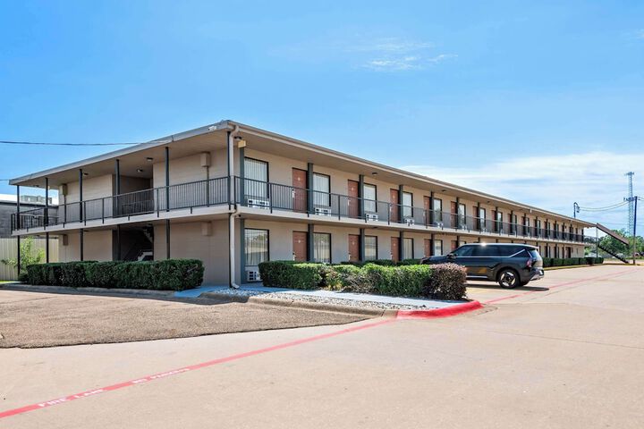 Hotel 3 of 34