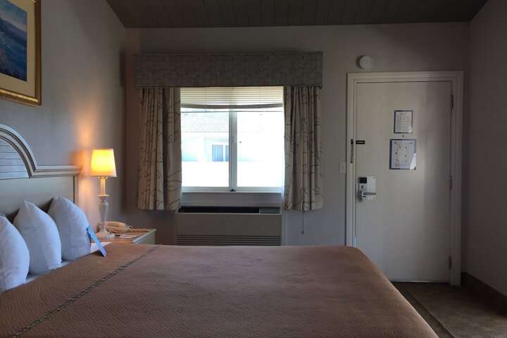 Room 42 of 62