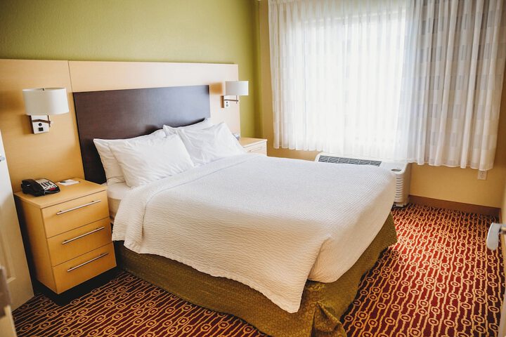Room 15 of 17
