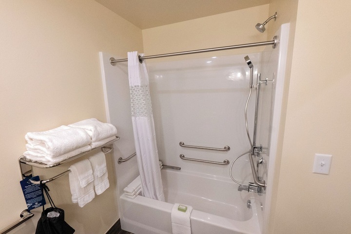 Cobblestone Inn & Suites - Sheldon
