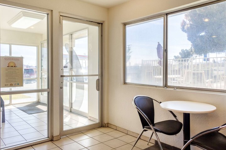 Motel 6 Mojave CA