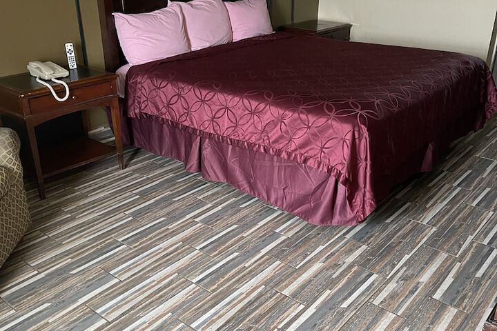 Room 35 of 40