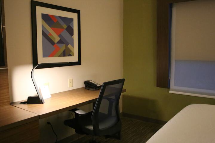 Room 11 of 35