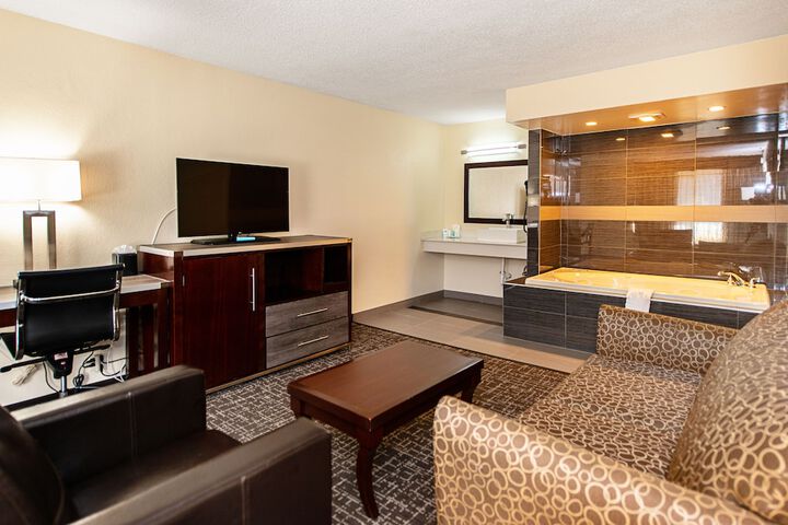 Room 3 of 23