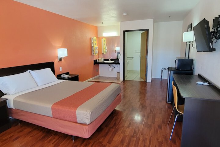Room 57 of 58