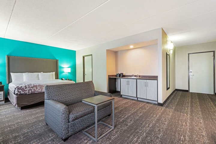 Room 35 of 49