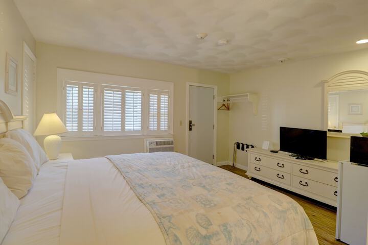 Room 55 of 62