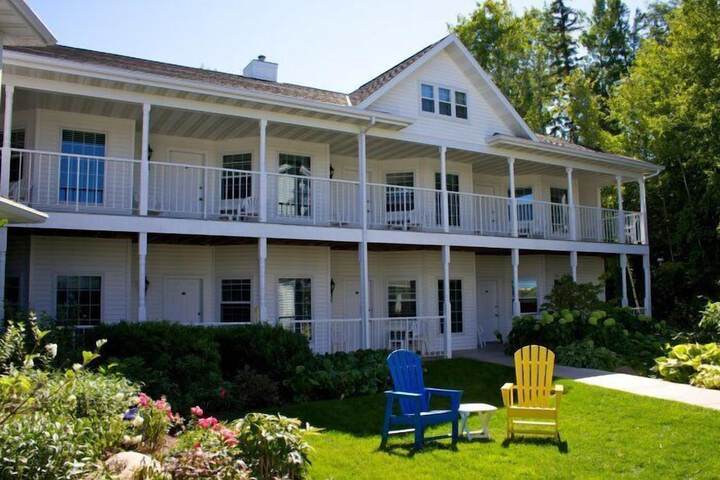 Hotel 5 of 157
