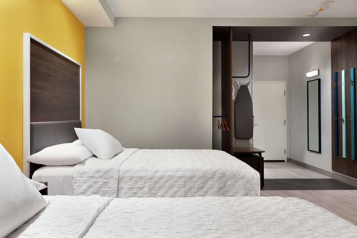 Room 19 of 34
