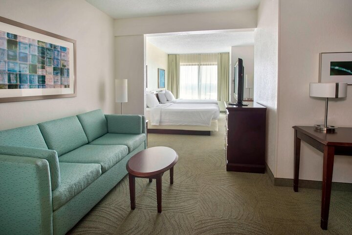 Room 14 of 18