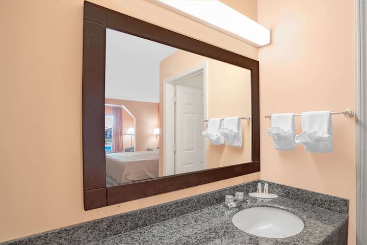 Room 15 of 31