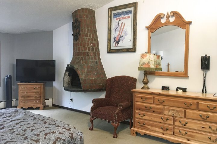 Room 51 of 117