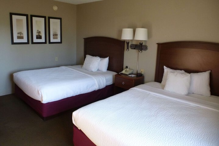 AmericInn by Wyndham Mitchell