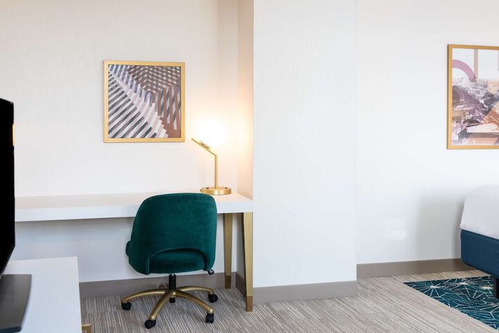 Hilton Garden Inn Flint Downtown