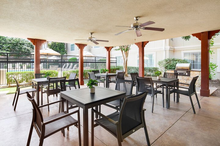Terrace/Patio 22 of 24