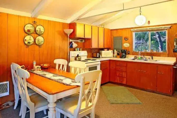 B & R Beach Bungalow