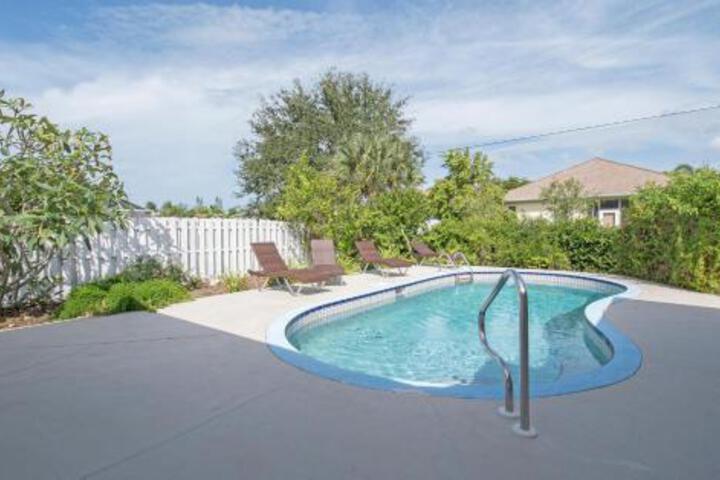 Starfruit Beach House