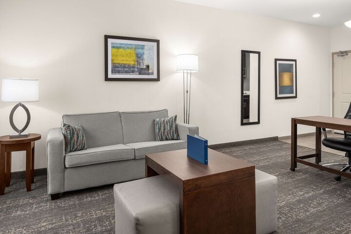 Room 15 of 30