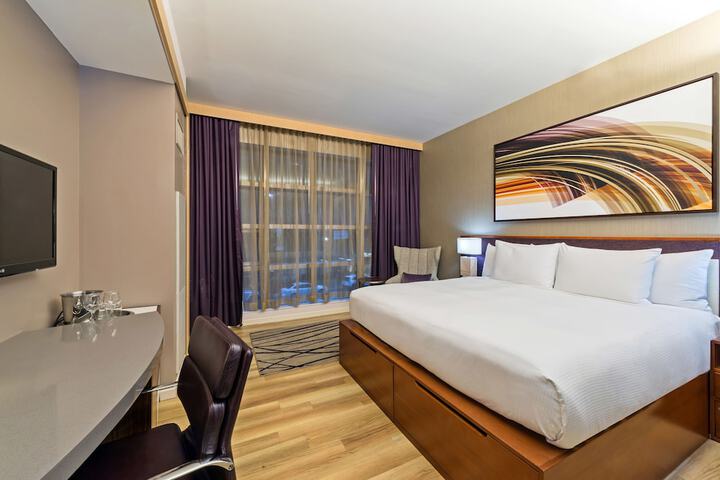 Room 32 of 36