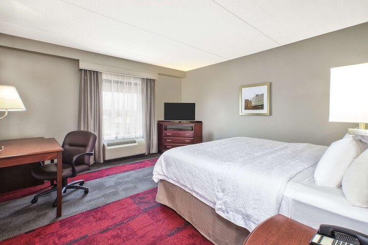 Room 13 of 37