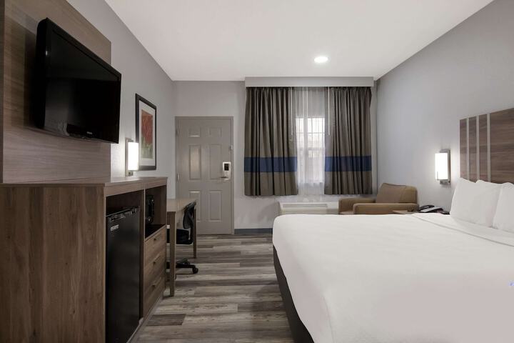 Room 17 of 25