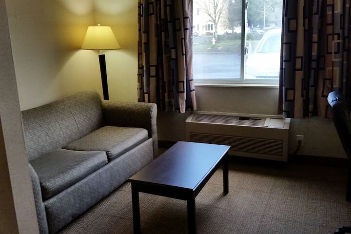 Room 19 of 36