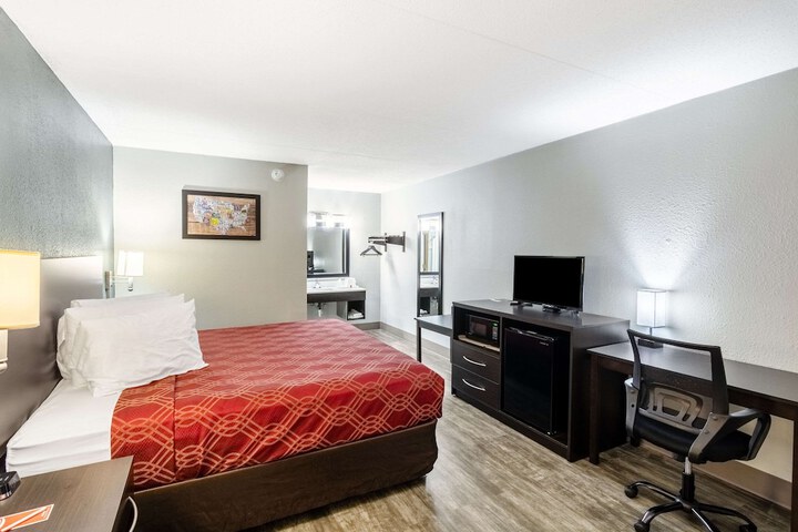 Room 14 of 32