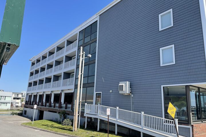 Hotel 2 of 58