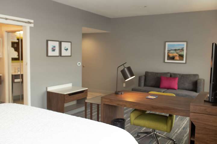Hampton Inn & Suites Dundee