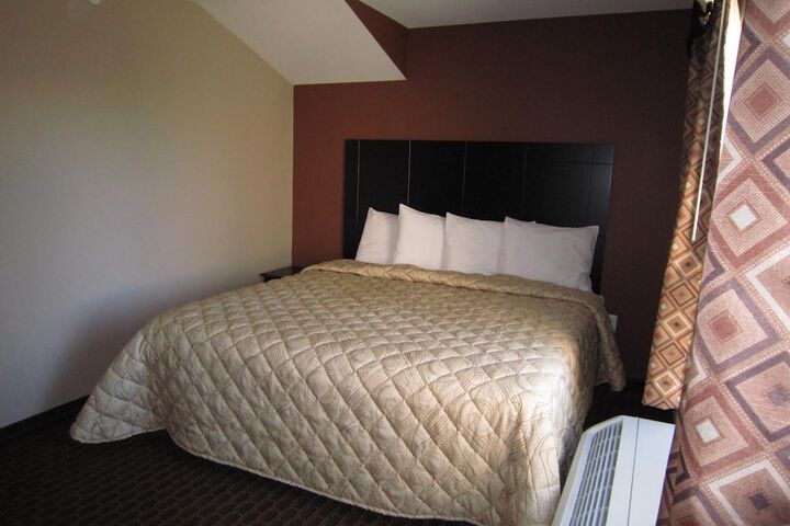 Room 34 of 49