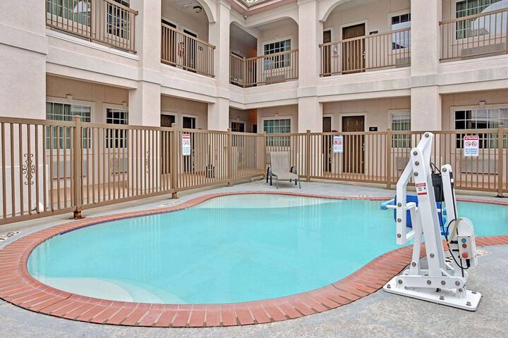 Pool 2 of 30