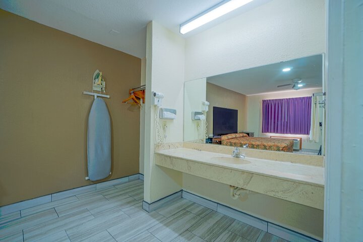 Room 56 of 70