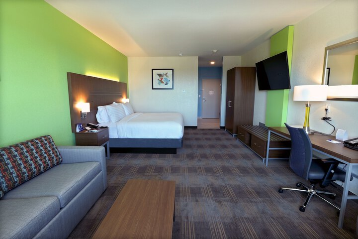Room 36 of 73