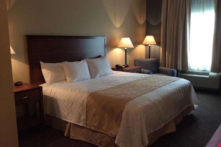 Room 9 of 17