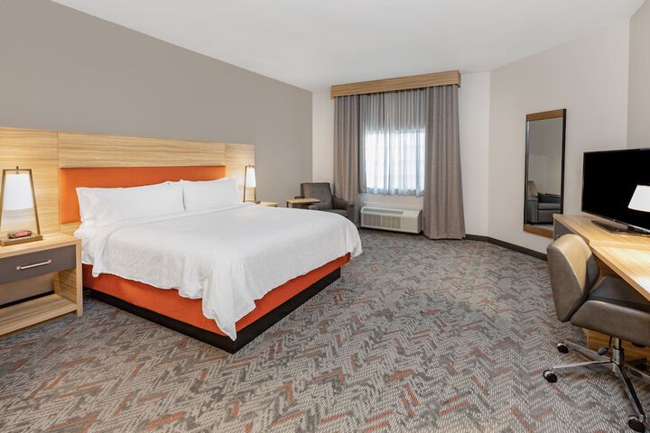 Room 40 of 82