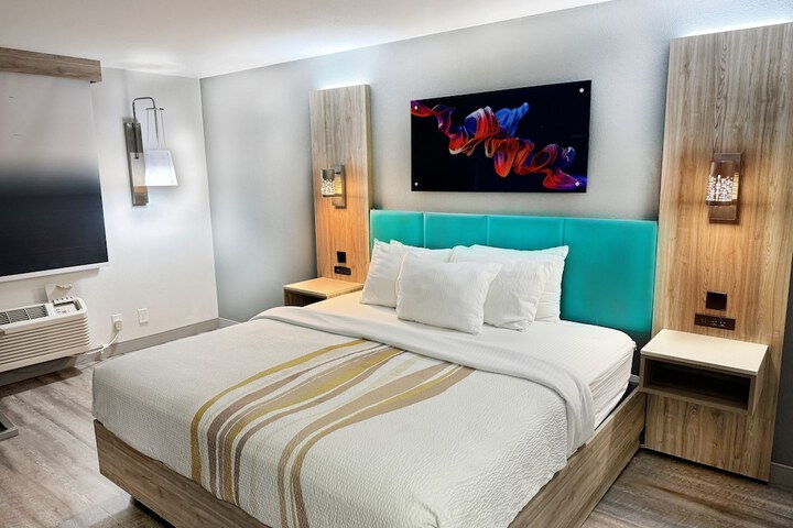 Room 11 of 42