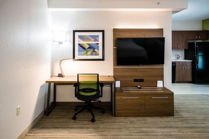 Room 54 of 76