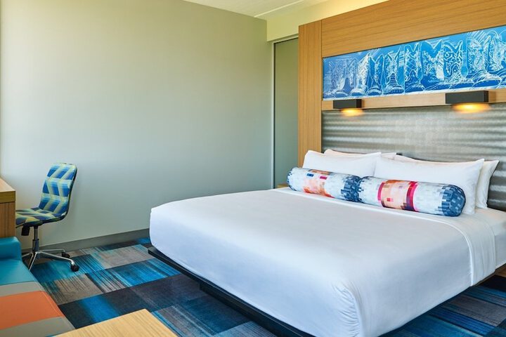 Aloft by Marriott Dallas Arlington Entertainment District