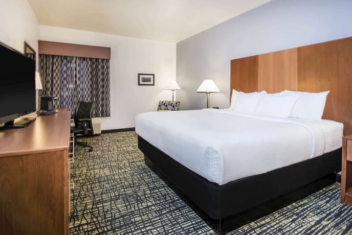 La Quinta Inn & Suites by Wyndham Morgantown