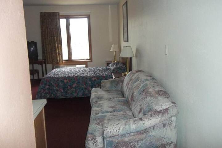 Room 14 of 16