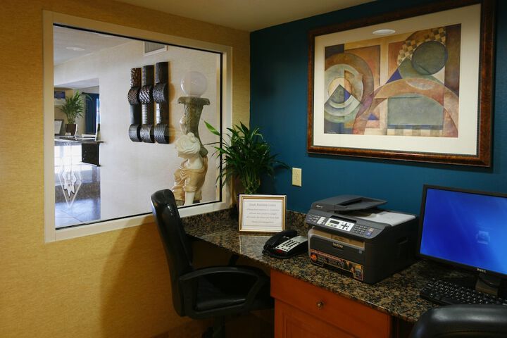 Business Center 58 of 58