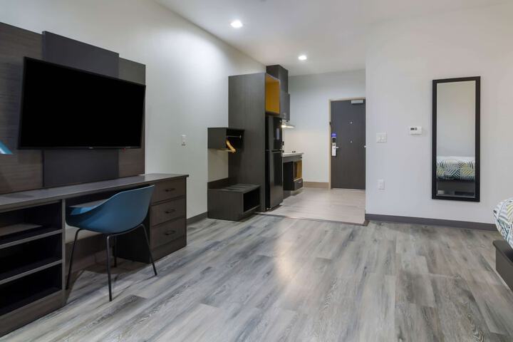 Room 15 of 52