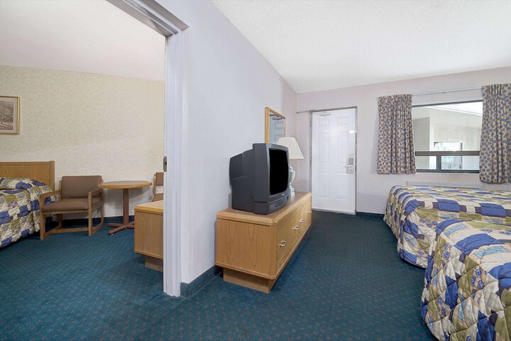 Room 18 of 31