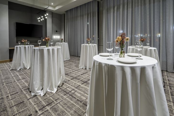 Ballroom/Hall 56 of 63