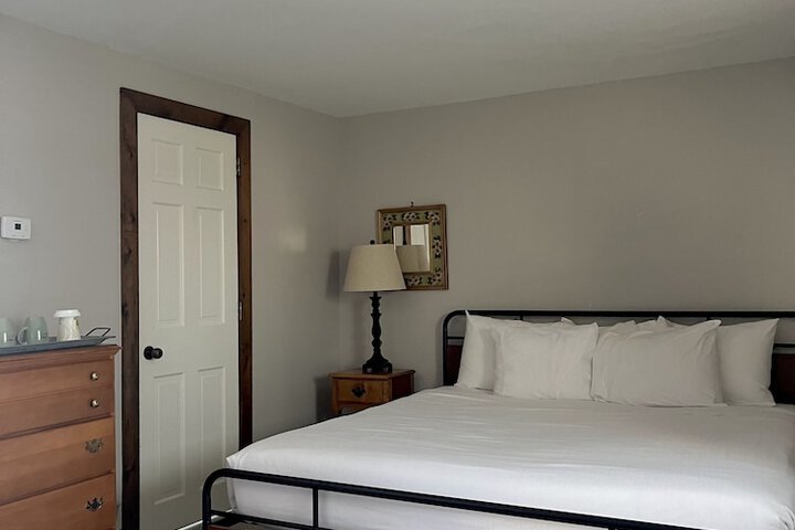 Room 115 of 294