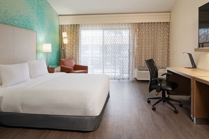 Courtyard by Marriott San Diego Del Mar / Solana Beach